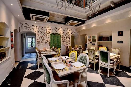 The Corner Courtyard: A Charming Heritage Café Experience in Kolkata