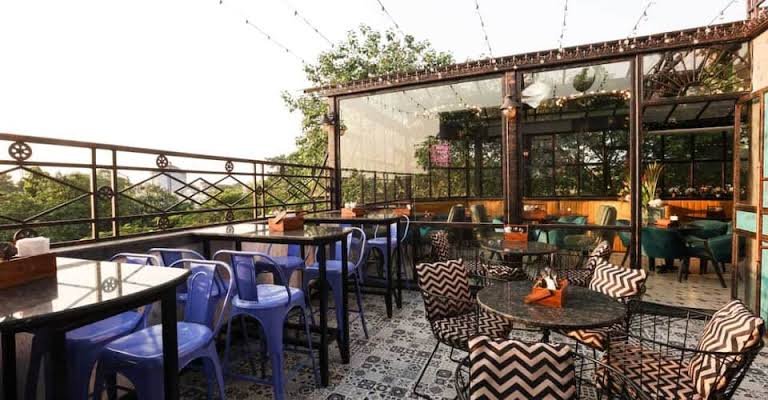 Zucca Lounge Kolkata: Luxury Dining Meets Vibrant Nightlife