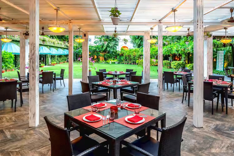Aromas Kenilworth Hotel Kolkata: Menu, Price & Honest Review (2026)